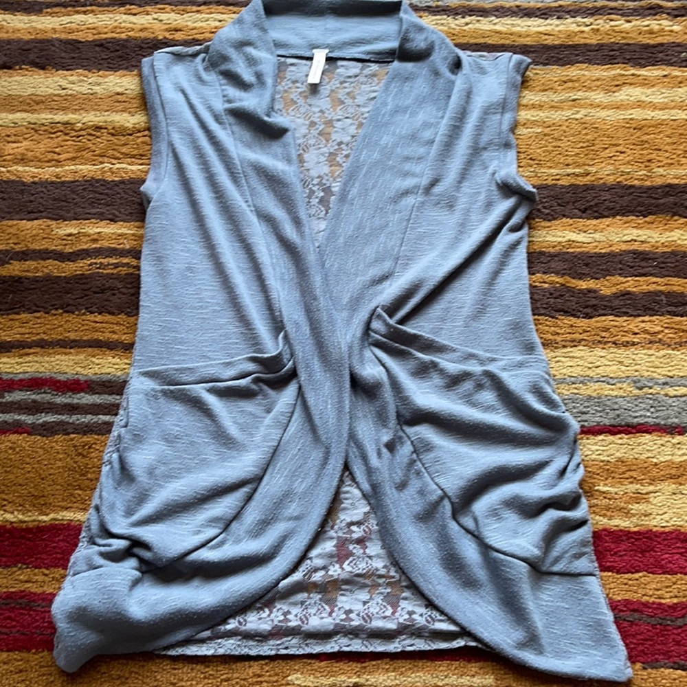Discreet vest size small